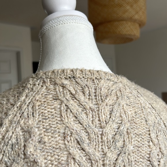 Sweater. - Picture 7 of 8